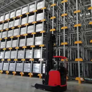 Almacén semiautomático